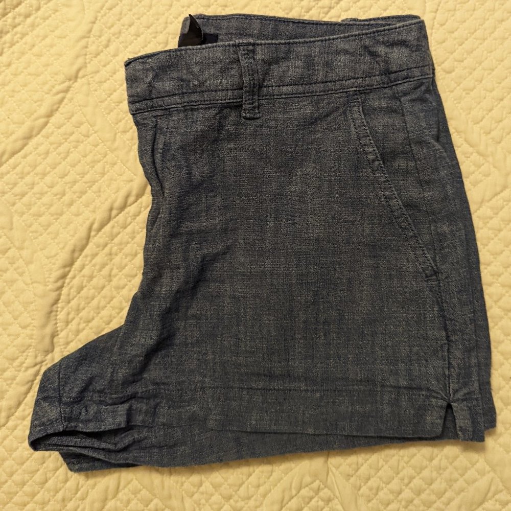 Gap shorts